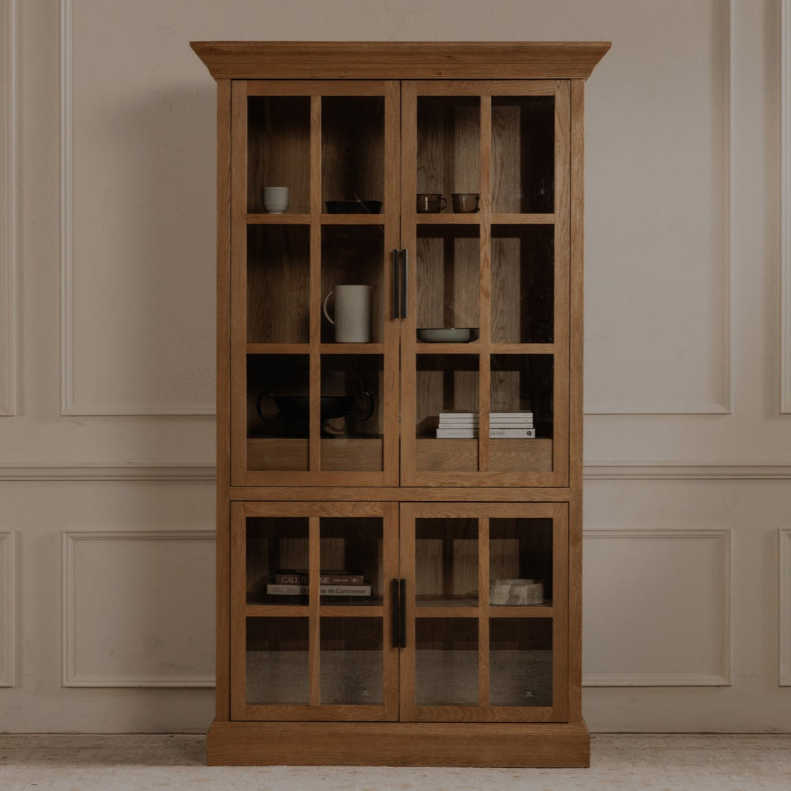 CABINETS & BOOKCASES