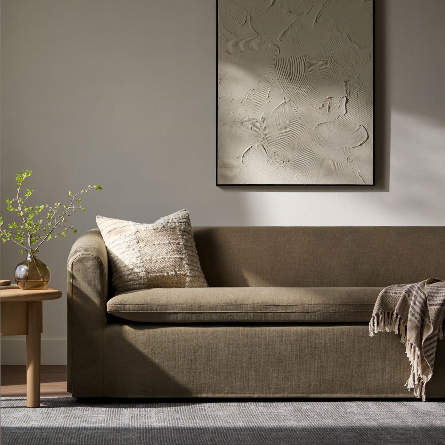 SOFAS & SECTIONALS